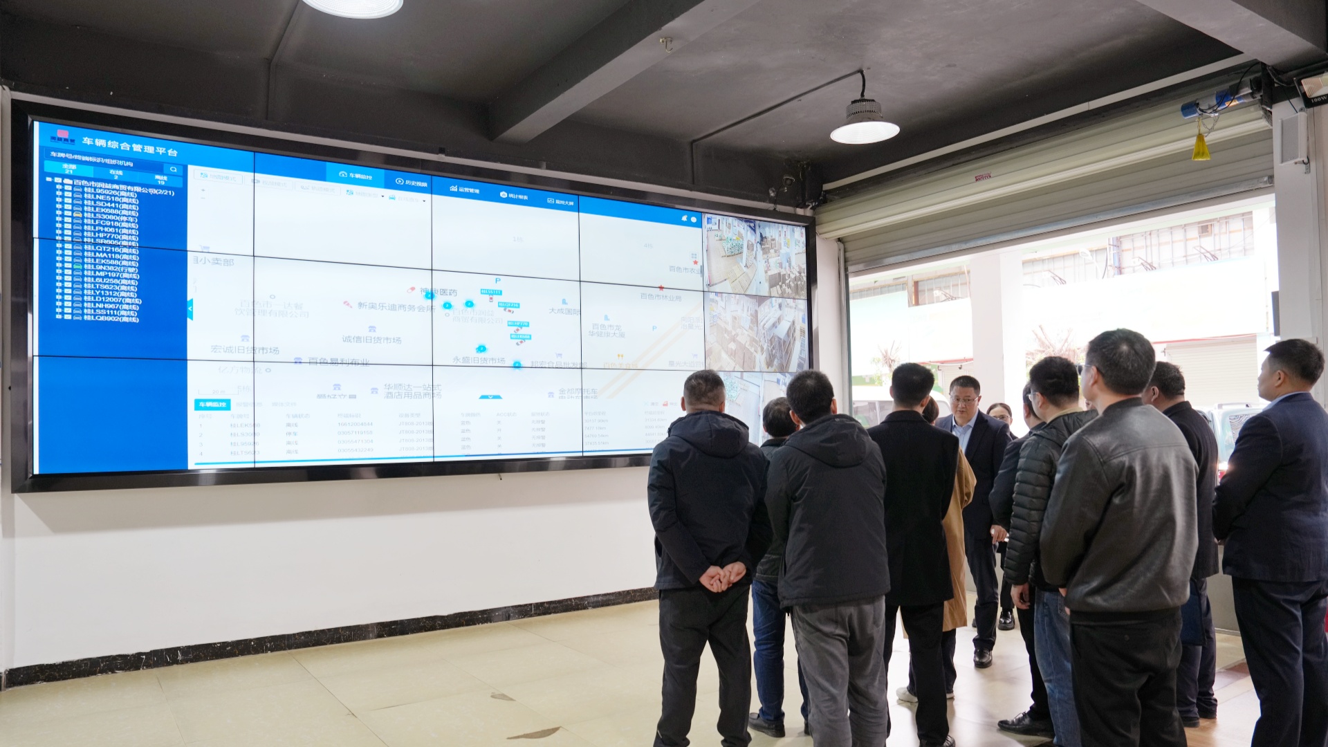 考察組參觀(guān)潤(rùn)益商貿(mào)公司2_副本